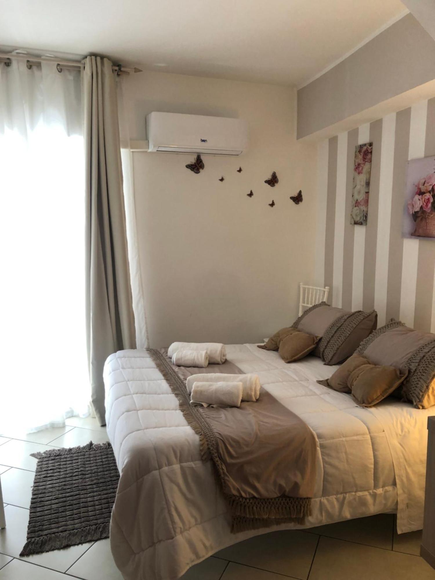 Nicaredda Guest House Catania Bagian luar foto